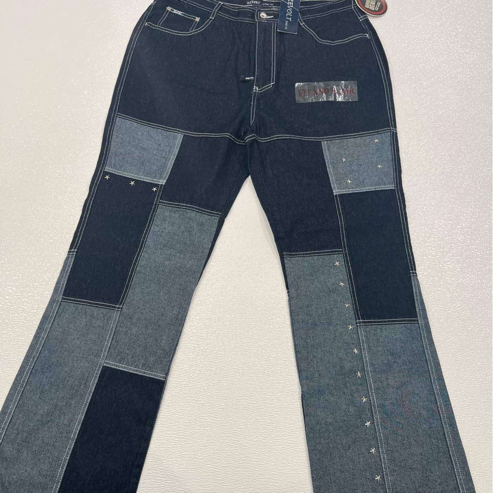 REVOLT Dark Indigo Colorblock Jeans Star Studded Size 22 NWT
